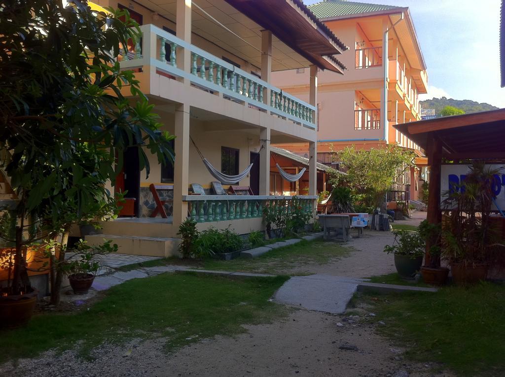 האד רין Black & White Bungalows מראה חיצוני תמונה