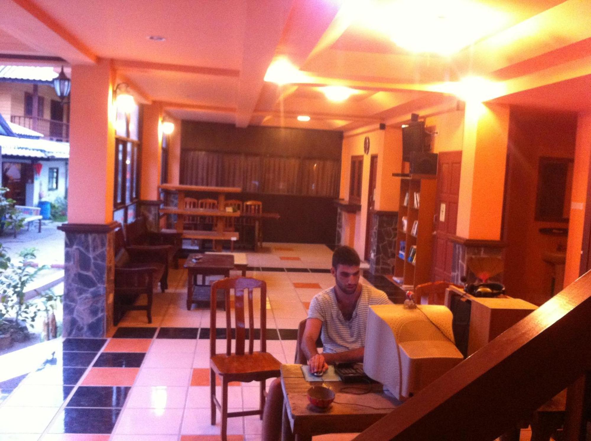 האד רין Black & White Bungalows מראה חיצוני תמונה
