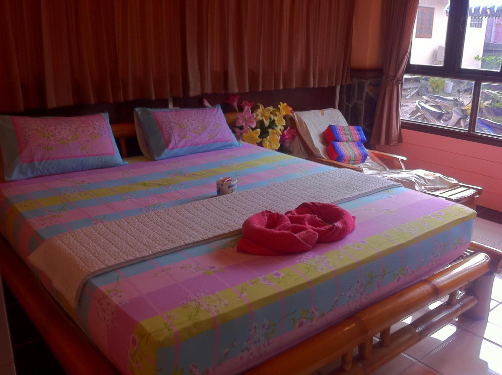 האד רין Black & White Bungalows מראה חיצוני תמונה